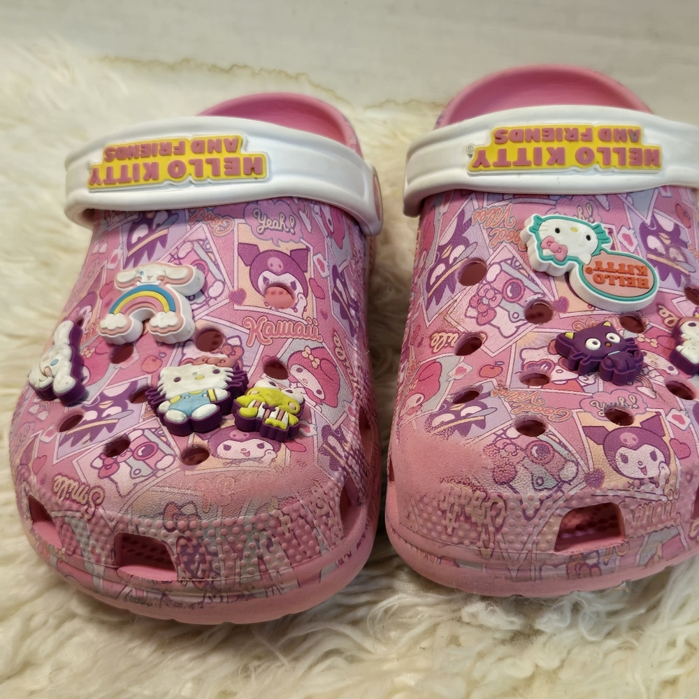 Hello Kitty  Crocs -Pink - Picture 8 of 16
